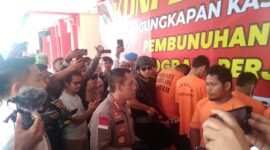 Pelaku Z dihadirkan dalam jumpa pers di Polresta Barelang, Kamis (21/12/2023). Foto:Rega/matapedia6