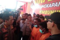 Polisi menghadirkan bandar dan pemian sie jie dalam jumpa pers di Polresta Barelang, Kamis (21/12/2023). Foto:Rega/matapedia6