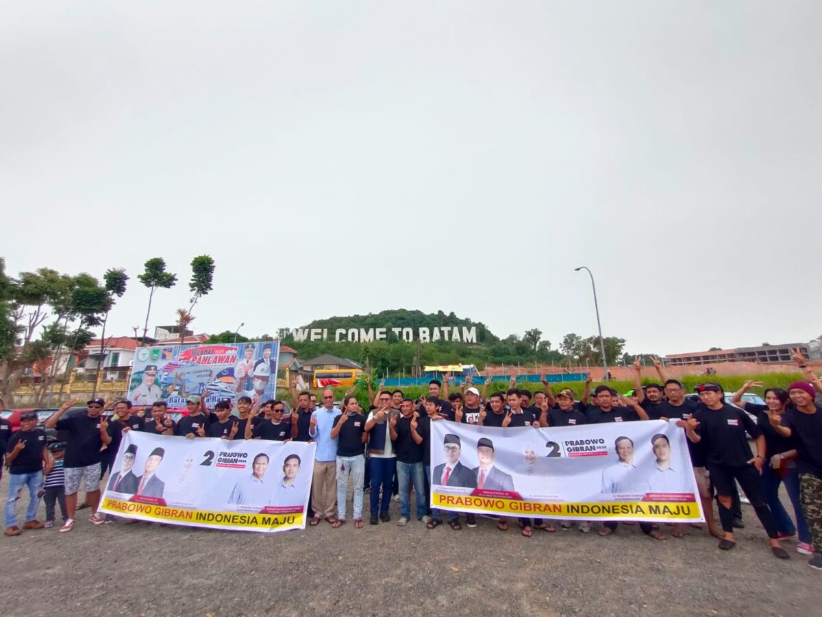 Ratusan relawan siap memenangkan Prabowo-Gibran di Batam, Minggu (3/12/2023). Foto:DN-matapedia6