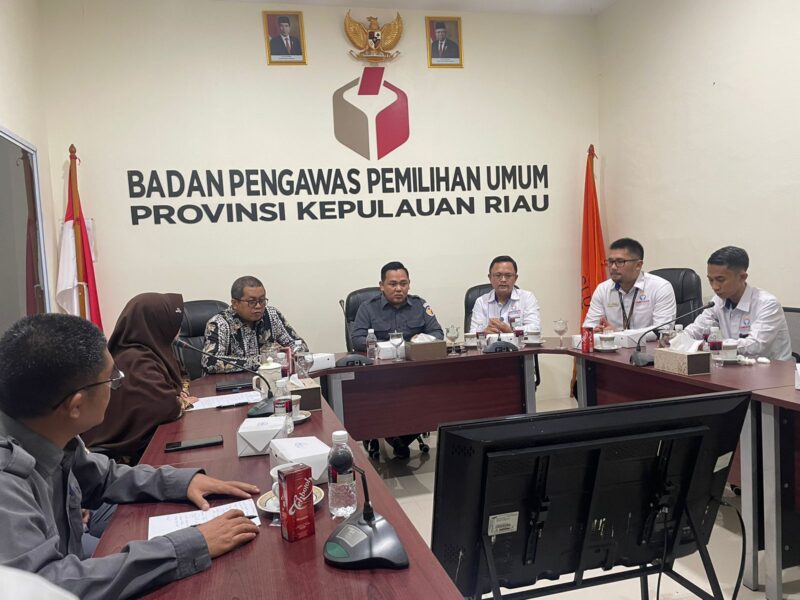 Ombudsman Kepri bersama Bawaslu. Foto:Dok/Ist