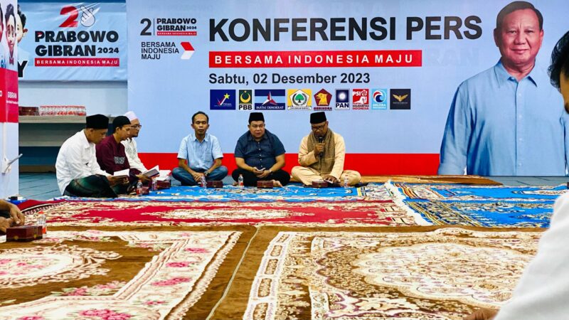 Kampanye Daerah (TKD) Prabowo-Gibran menggelar zikir dan doa bersama di Rumah Pemenangan Lubuk Baja, Batam, Jumat (14/12/2023). Foto: DN/matapedia6