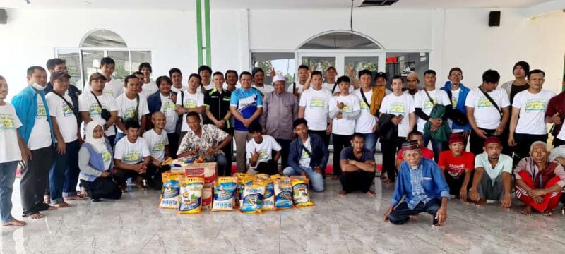 Amri, Penasehat ATB Kurir tengah bersama Yayasan Mohammad Al-Fateh, Minggu (17/12/2023). Foto:Dok/Istimewa