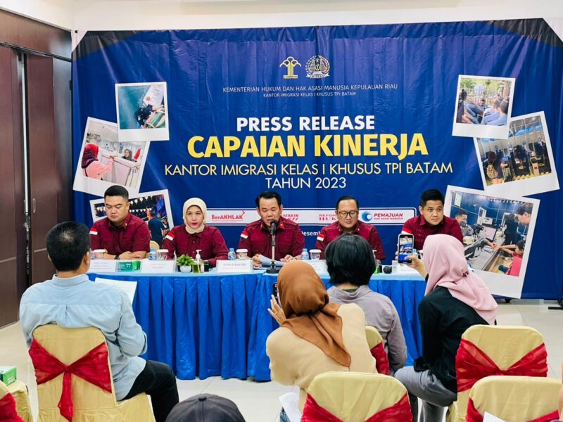 Kepala Imigrasi Kelas I Khusus TPI Batam Samuel Toba. Foto:istimewa