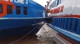 Tangkapan video amatir warga kapal Dumai Line dan Dumai Exspress, Senin (25/12/2023). Foto:Ist/matapedia6