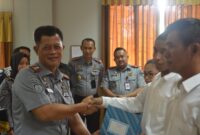 Kalapas Batam memberi remisi Natal, Senin (25/12/2023). Foto:Istimewa/matapedia6