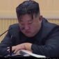 Kim Jong Un meneteskan air mata saat berbicara di Pertemuan Ibu Nasional dan  mendesak perempuan untuk meningkatkan angka kelahiran di negaranya. Matapedia6/net