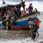 Kapal yang ditumpangi pengungsi Rohingya saat tiba di pantai di wilayah Aceh.
Matapedia6.com/ nett