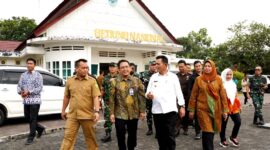 Gubenur Kepri Ansar Ahmad bersama Wakil Ketua TPID Kepri, Suryono. Foto: Dok-Humas BI