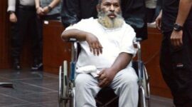 Mantan Gubernur Papua Lukas Enembe meninggal saat menjalani sidang di pegadialan negeri Jakarta beberapa waktu lalu. Lukas Enembe meninggal di Rumah Sakit Pusat Angkatan Darat Gatot Subroto, Selasa (26/12/2023) pukul 10.45 WIB karena mengalami gagal ginjal.Matapedia6.com/ nett
