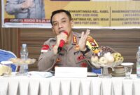Kapolreata Barelang saat melakukan silaturahmi dengan masyarakat Nongsa, Jumat (5/1/2024). Matapedia6.com/ Dok  Humas