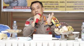 Kapolreata Barelang saat melakukan silaturahmi dengan masyarakat Nongsa, Jumat (5/1/2024). Matapedia6.com/ Dok  Humas