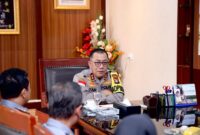 Kapolda Kepri Irjen Pol Yan Fitri Halimansyah saat audiensi dengan Kakanwil Kemenkumham Kepri yang diselenggarakan di Ruang Kerja Kapolda Kepri. Senin (8/1/2024). Matapedia6.com/ luci
