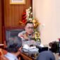 Kapolda Kepri Irjen Pol Yan Fitri Halimansyah saat audiensi dengan Kakanwil Kemenkumham Kepri yang diselenggarakan di Ruang Kerja Kapolda Kepri. Senin (8/1/2024). Matapedia6.com/ luci
