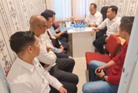 Penyidik Ditreskrimsus Polda Kepri saat melakukan koordinasi dengan kuasa hukum Hetti Elvi Situkkir, di Ditreskrimsus Polda Kepri. Matapedia6.com/ Dok Humas Polda