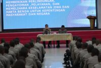 Irwasda Polda Kepri Kombes. Pol. Sri Satyatama saat memberikan pembekalan terhadap 234 Bintara yang baru menyelesaikan pendidikan, Selasa (9/1/2024) Matapedia6.com/ Dok Humas Polda