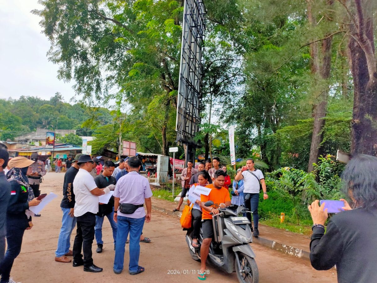 Rekonstruksi pembunuhan yang dilakukan Zul Herwan alias Yusri terhadap wanita asal Karimun yang ditemukan tinggal tulang belulang di Setokok, Kamis (11/1/2024). Matapedia6.com/ Dok Polresta
