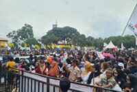 Relawan antusias sambut kedatangan Prabowo di Temenggung, Abdul Jamal, Batam Sabtu (13/1/2024). Foto:Yani/matapedia6