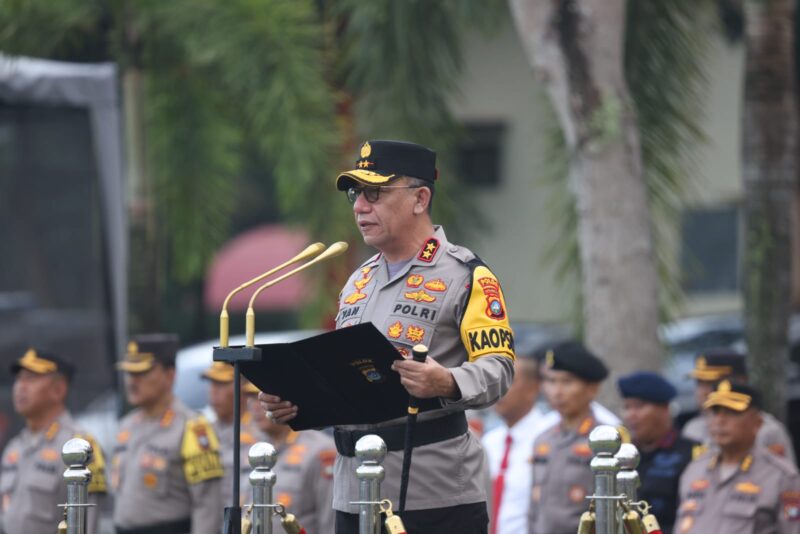 Kapolda Kepri pimpin upacara bendera dalam rangka Hari Kesadaran Nasional, di lapangan Mapolda Kepri, Rabu (17/1/2024).Matapedia6.com/ Dok Humas Polda