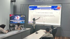 Pelatihan berbahasa inggris jadi agenda Ditlantas Polda Kepri setiap hari Rabu. Anggota Ditlantas Polda Kepri saat ikuti pelatihan. Matapedia6.com/Luci