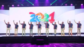 Peresmian logo dan tema korporasi serta pencanangan komitmen karyawan yang dipimpin langsung oleh Direktur Utama Telkom, RIriek Adriansyah pada acara Telkom Click 2024. Foto:Dok/Telkom