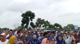 Foto-foto Warga pendukung calon Presiden nomor urut satu di beberapa titik yang akan dilewati dan disinggahi oleh Anies di Kota Batam, Jumat (19/1/2024). Matapedia6.com/Rega