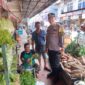 Kapolsek Batu Aji AKP Benny Syahrizal saat di pasar  Fanindo. Foto:Dok/Polsek Batu Aji