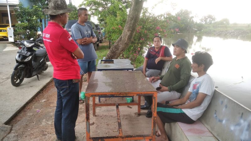 Tim dari Balai Besar Konservasi Sumber Daya Alam (BKSDA) saat melakukan evaluasi keberadaan buaya di sungai Sagulung beberapa waktu lalu. Matapedia6.com/ Dok. BBKSDA