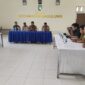 Camat Sagulung Muhammad Haviz gelar rapat dengan Kapolsek, BBKSDA dan perangkat RT/RW, bahas keberadaan Buaya di Sagulung, Selasa (23/1/2024). Matapedia6.com/Dok Kecamatan