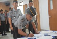 Pejabat Rutan kelas IIA Batam melakukan penandatanganan pakta Integritas tahun 2024. Matapedia6.com/ Dok Rutan