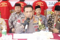 Kapolresta Barelang Kombes Pol Nugroho Tri N memberikan keterangan saat konferensi pers pemusnahan narkotika di Polresta Barelang, Selasa (23/1/2024). Matapedia6.com/ Dok Polresta Barelang.