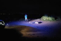 Jenazah  pria (33) yang ditemukan mengapung di dekat perairan belakang gedung Sumatera, Batam Center, saat dievakuasi ke darat. Matapedia6.com/Istimewa
