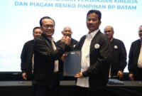 Sekretaris Menteri Koordinator Bidang Perekonomian RI, Susiwijono Moegiarso dan Kepala BP Batam Muhammad Rudi. Foto:Humas BP Batam
