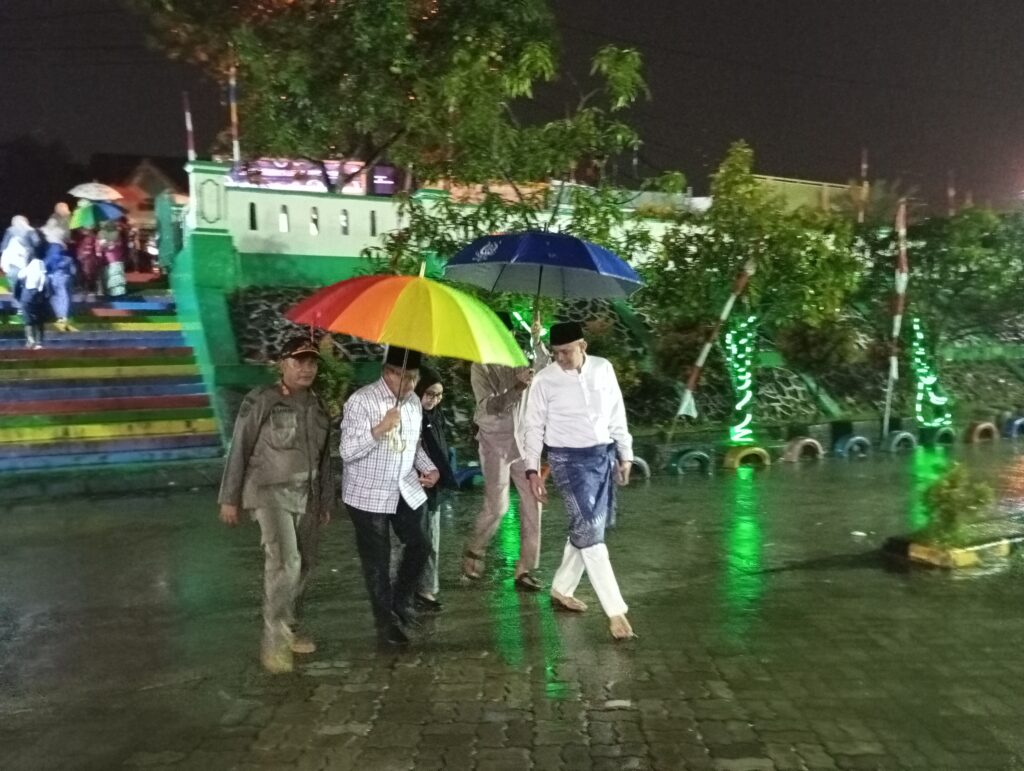 Kegiatan itu berlangsung di laman Masjid At-Taubah, Kelurahan Bukit Tempayan, Kecamatan Batu Aji, pada Rabu (24/1/2024) malam.