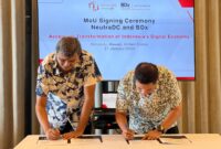 CEO NeutraDC, Andreuw Th A F (kanan) dan CEO BDx, Mayank Srivastava saat penandatanganan Nota Kesepahaman (MoU) antara Telkom Data Ekosistem (NeutraDC) dan joint venture dari BDx Data Centers (BDx), Indosat, dan Lintasarta, BDx Indonesia di Pacific Telecommunications Council (PTC) 2024, di Honolulu, Hawaii, AS, pada Minggu (21/1).Foto:Dok/Telkom