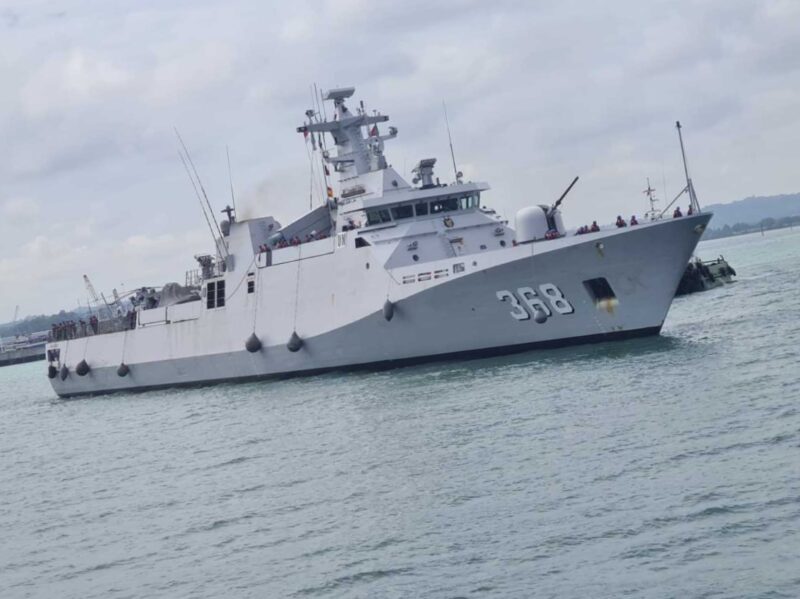 KRI Frans Kaisiepo 368 saat bersandar di pelabuhan Batuampar, Kota Batam, Provinsi Kepri, Kamis (1/2/2024). Matapedia6.com/ Ramadan.