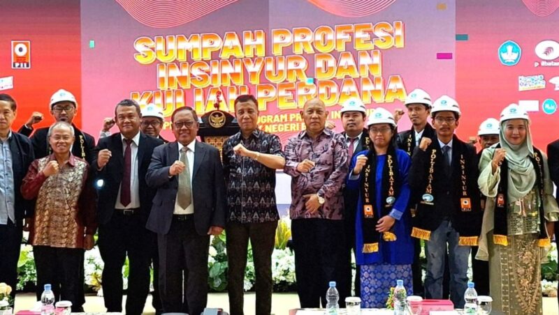 Sumpah Profesi Insinyur dan Kuliah Perdana Program Studi Program Profesi Insinyur (PSPPI) Politeknik Negeri Batam, Rabu (7/2/2024). Foto:Dok/Humas BP Batam