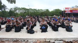 Personel BKO dari Polresta Barelang gelar Apel sebelum dikirim ke tempat tugas ke TPS yang tersebar di Kota Batam. Matapedia6.com/Dok Humas Polresta