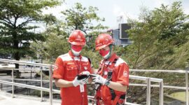 Petugas Telkom. Foto:Dok/Telkom