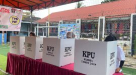 Warga binaan Lapas Perempuan menyalurkan hak suara, Rabu (14/2/2024). Foto:Dok/Lapas