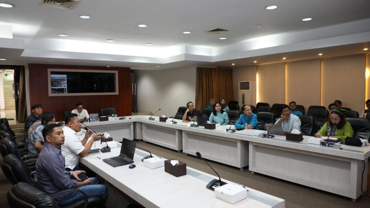 Kepala Pusat Perencanaan Program Strategis BP Batam Fesly Abadi Paranoan, usai rapat bersama dengan jajaran PT BIB di Marketing Center BP Batam, Jumat (16/2/2024). Foto:Dok/Humas BP Batam