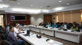 Kepala Pusat Perencanaan Program Strategis BP Batam Fesly Abadi Paranoan, usai rapat bersama dengan jajaran PT BIB di Marketing Center BP Batam, Jumat (16/2/2024). Foto:Dok/Humas BP Batam