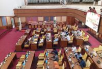 Anggota Dewan perwakilan Rakyat Daerah (DPRD) Kota Batam saat mengikuti Rapat Paripurna  Penetapan Pokir Tahun 2025, di ruang rapat Utama DPRD Kota Batam, Senin (19/2/2024). Matapedia6.com/ luci