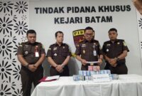 Kejaksaan negeri Batam, terima pengembaliam uang dari keluarga terpidana kasus Korupsi Mantan Kepsek SMKN 1 Batam, Lea Lindrawijaya, Selasa (27/2/2024) sekitar pukul 11.30WIB. Matapedia6.com/ Luci