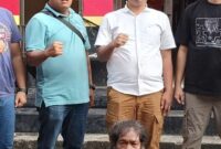 Pelaku pembunuhan Pdt.Jimmy Hutasoit, saat berada di Polresta Barelang. Matapedia6.com/ Istimewa