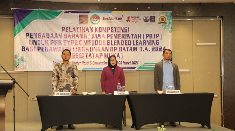 Kepala Biro SDM BP Batam, Lilik Lujayanti, saat membuka Pelatihan Kompetensi Pengadaan Barang Jasa Pemerintah (PBJP) Metode Blended Learning di Sahid Batam Center Hotel, Kamis (7/3/2024) Matapedia6.com/Humas BP Batam