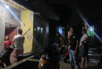 Tersangka NF (44) pelaku pencabulan saat diamankan jajaran unit Reskrim Polsek Sei Beduk dikediamannya. Matapedia6.com/Dok Polsek