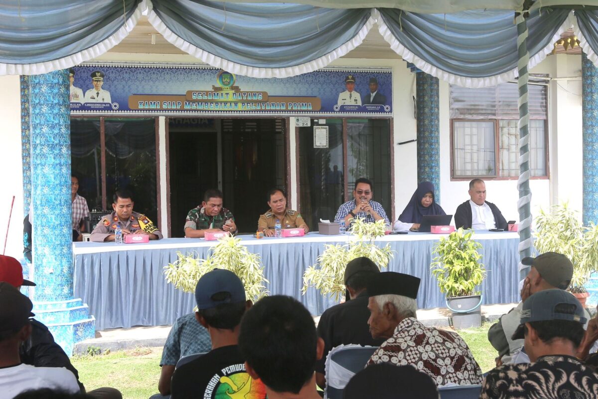 BP Batam bersama warga dan instansi terkait rapat pembahasan Rempang. Foto:Dok/Humas BP Batam
