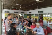 Kapolsek Batuaji AKP Benny Syahrizal bersama Anggota DPRD Batam Tumbur Hutasoit gelar silaturahmi ajak pendeta di Batuaji jaga Toleransi dan pererat silaturahmi selama bulan ramadan, Senin (11/3/2024) Matapedia6.com/ Luci
