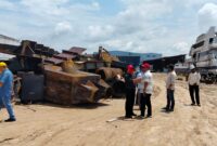 Komisi III DPRD Kota Batam lakukan Sidak ke PT aktivitas pemotongan kapal di Kelurahan Tanjunguncang, Kecamatan Batuaji, Kota Batam, Sabtu (9/3/2024). Foto:Lucia/matapedia6