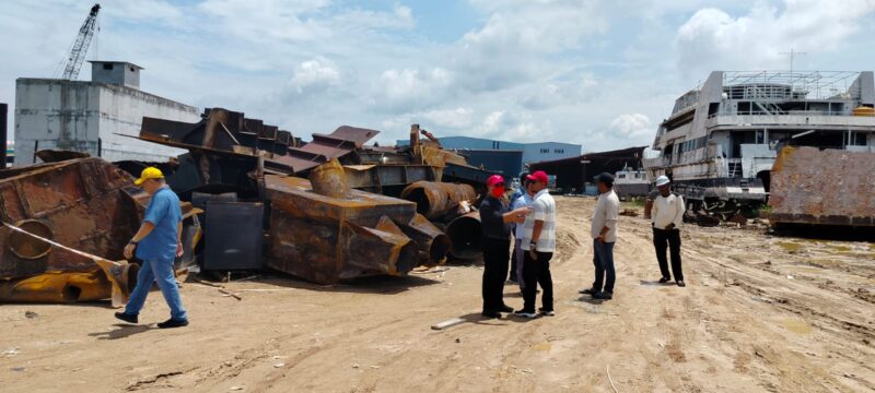 Komisi III DPRD Kota Batam lakukan Sidak ke PT aktivitas pemotongan kapal di Kelurahan Tanjunguncang, Kecamatan Batuaji, Kota Batam, Sabtu (9/3/2024). Foto:Lucia/matapedia6